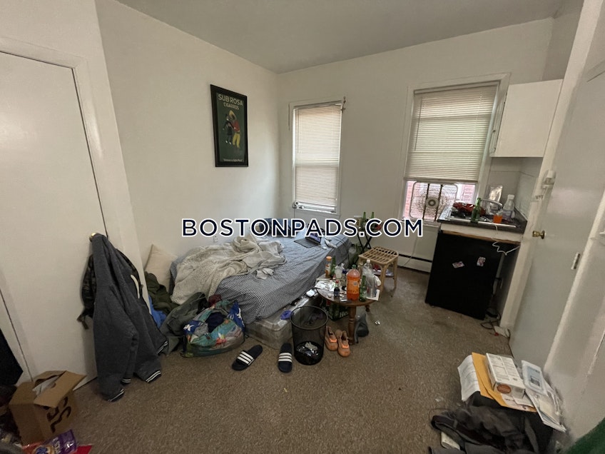 Boston - $1,600 /month