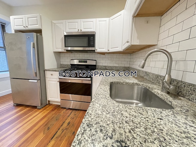 Boston - $2,800 /mo