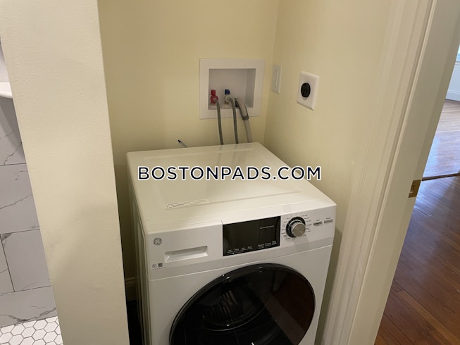 Boston - $2,800 /mo