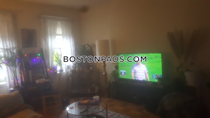 fenwaykenmore-1-bed-1-bath-boston-2600-4663815 