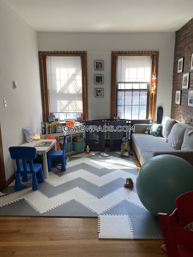 Boston - $4,000 /mo