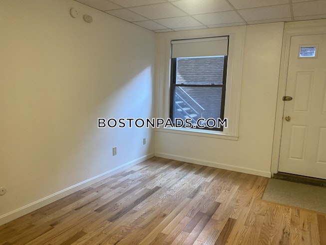 Boston - $2,045 /mo