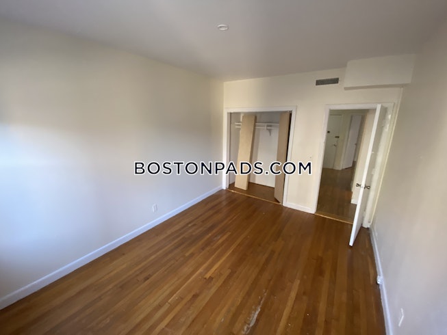 Boston - $4,150 /mo