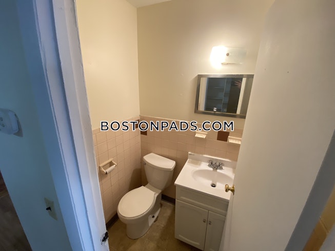 Boston - $4,150 /mo