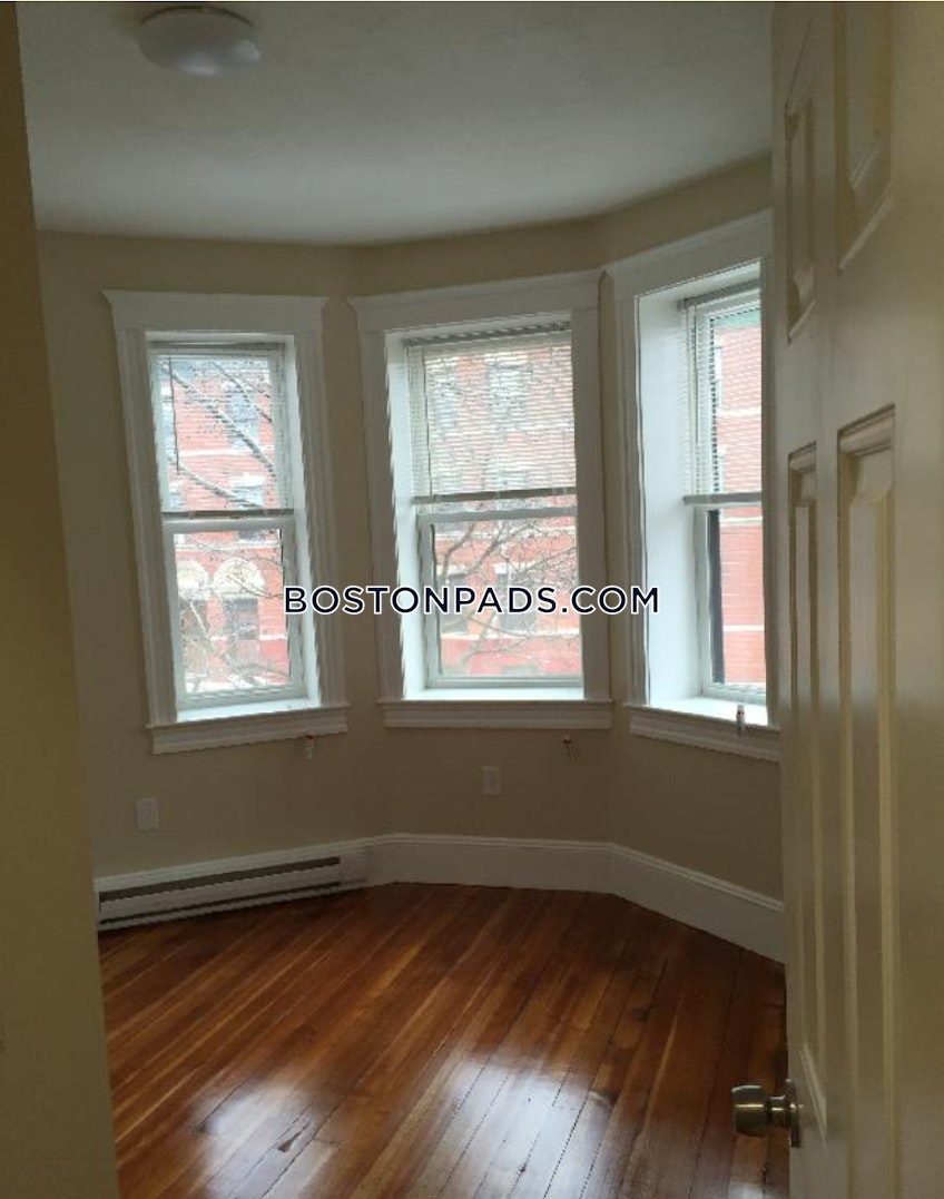 Boston - $5,395 /month