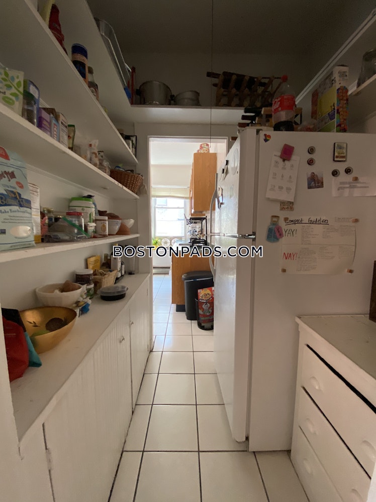 Strathmore Rd., Boston