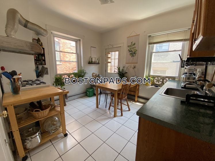 Strathmore Rd., Boston