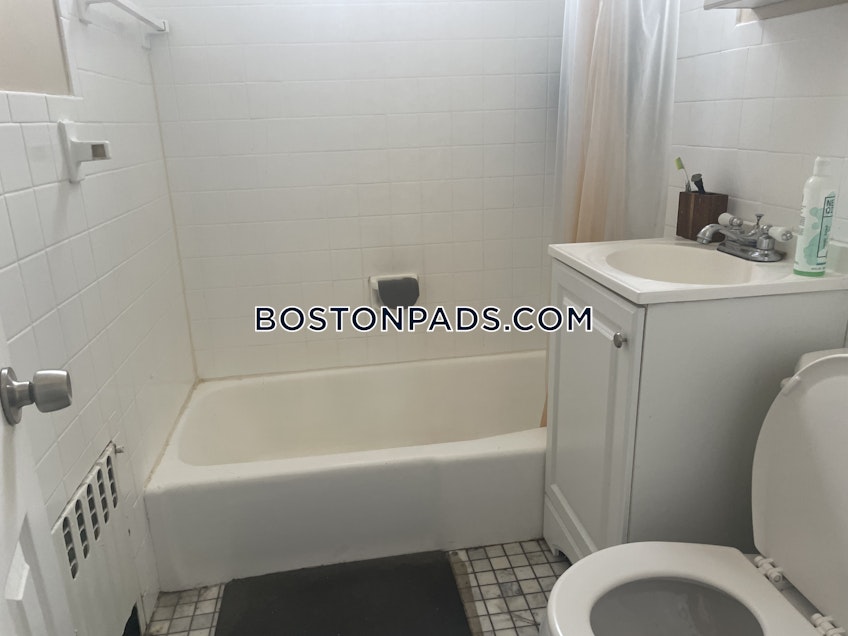 Boston - $4,400 /month