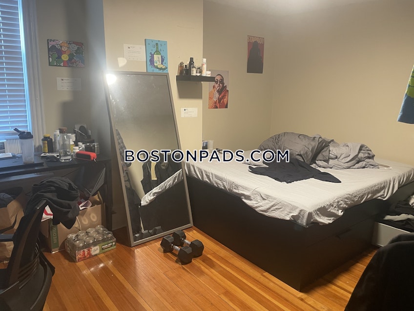 Boston - $4,400 /month