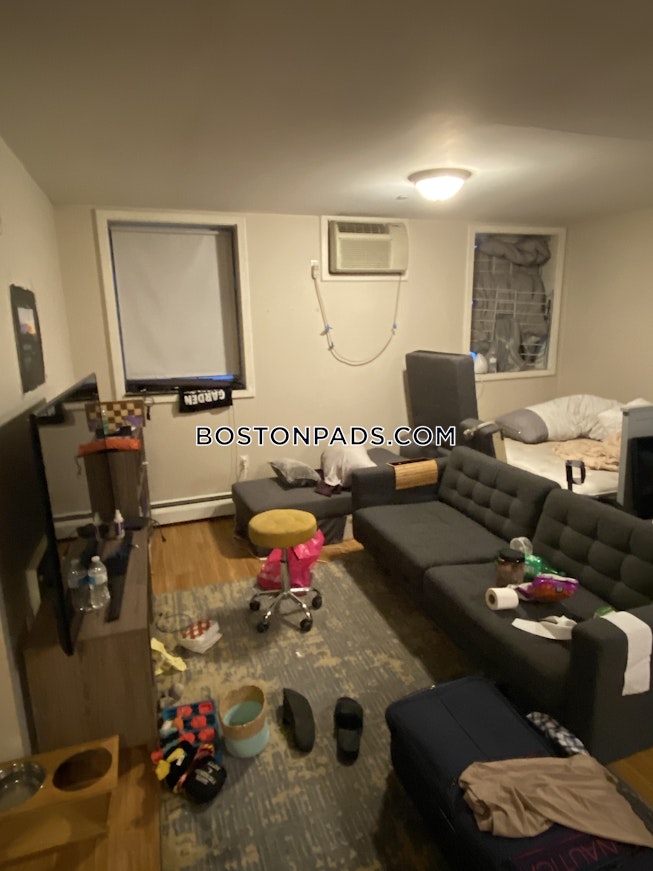 Boston - $2,200 /mo