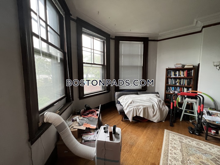 back-bay-apartment-for-rent-studio-1-bath-boston-2650-4594297 