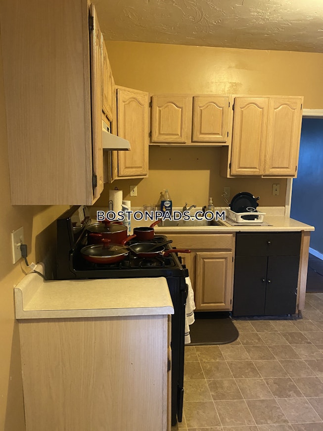 Boston - $2,200 /mo