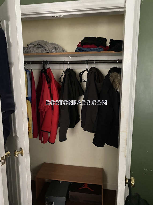 Boston - $2,200 /mo