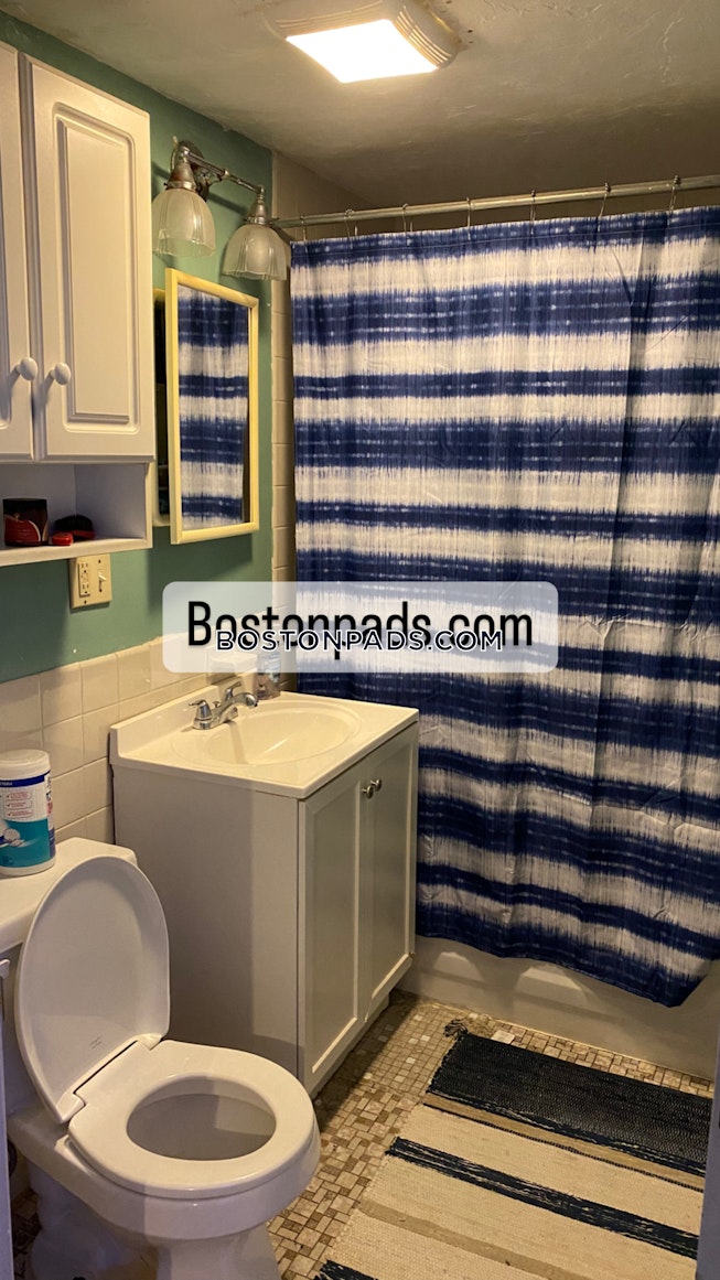 Boston - $2,200 /mo