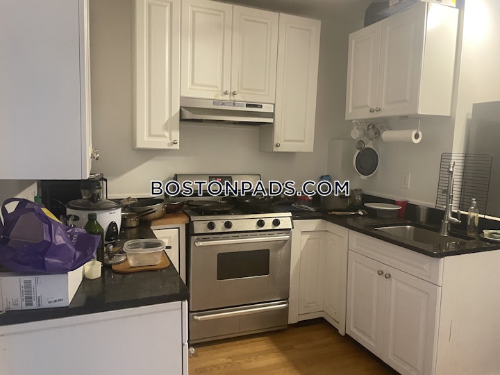 mission-hill-apartment-for-rent-3-bedrooms-2-baths-boston-4400-4632875 