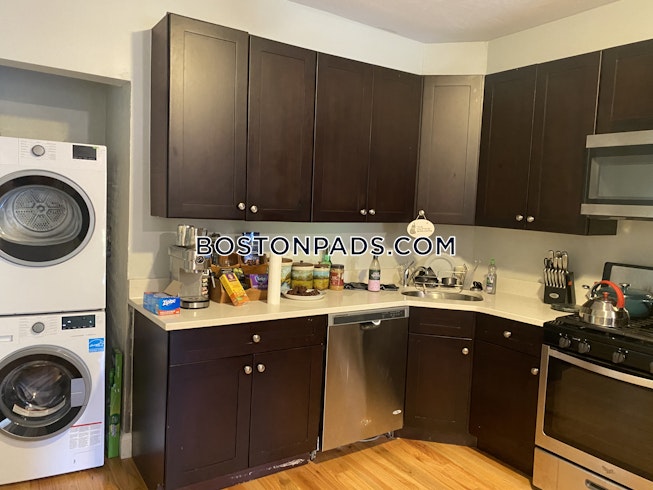 Boston - $3,100 /mo