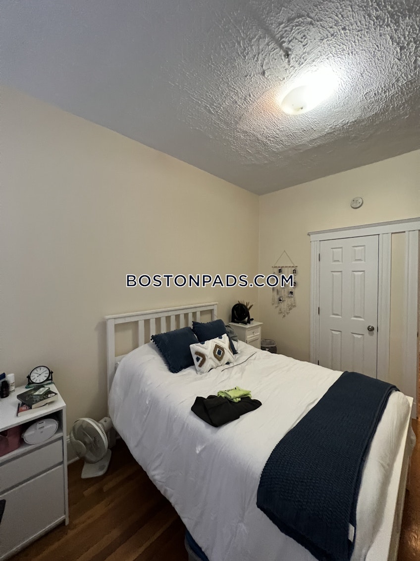 Boston - $3,295 /month