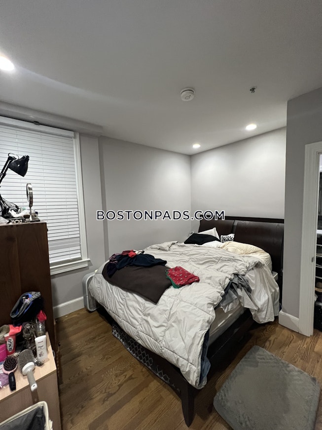 Boston - $3,100 /mo