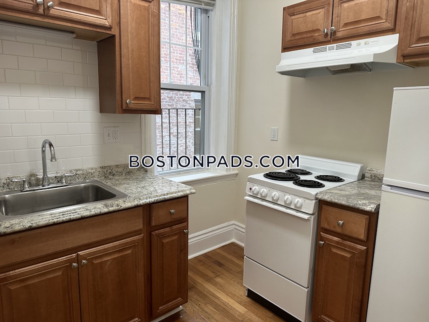 Boston - $2,100 /month