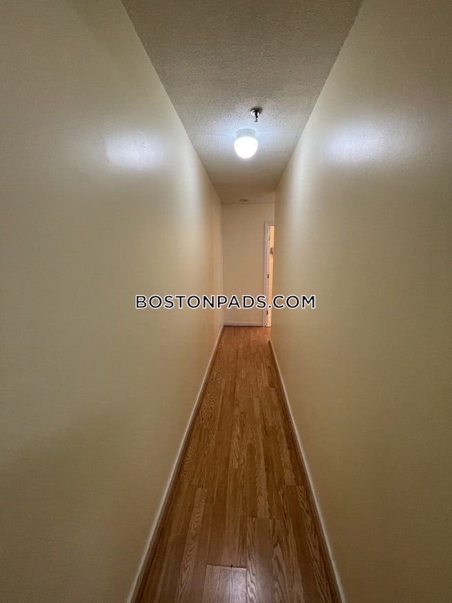 Boston - $3,800 /mo