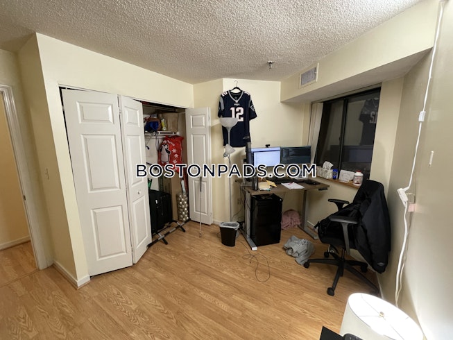 Boston - $3,800 /mo