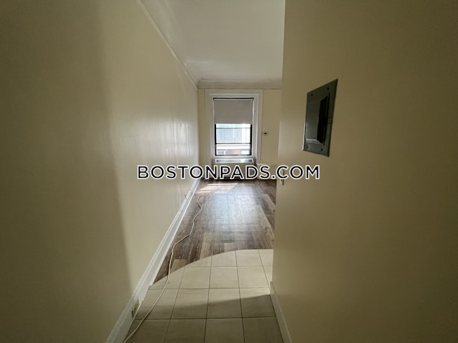 Boston - $2,425 /mo