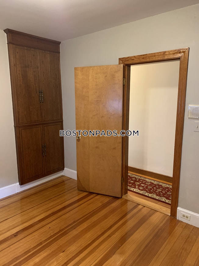 Newton - $3,575 /mo