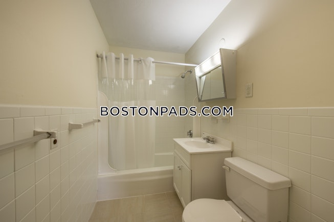 Boston - $3,100 /mo