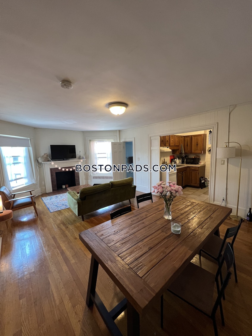 Boston - $4,800 /month