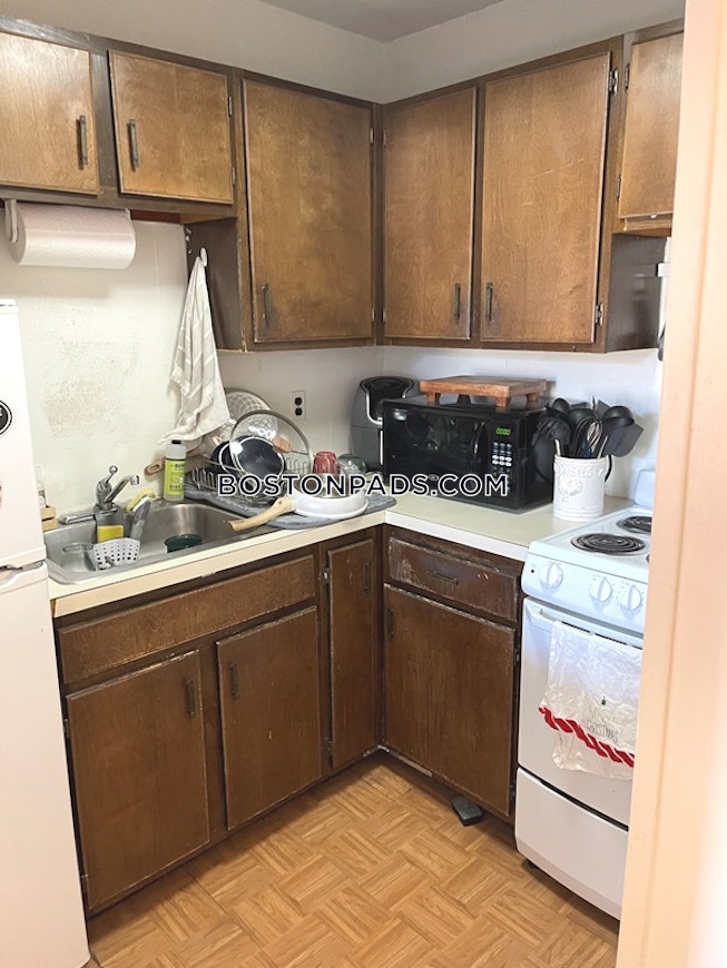 Boston - $2,800 /mo