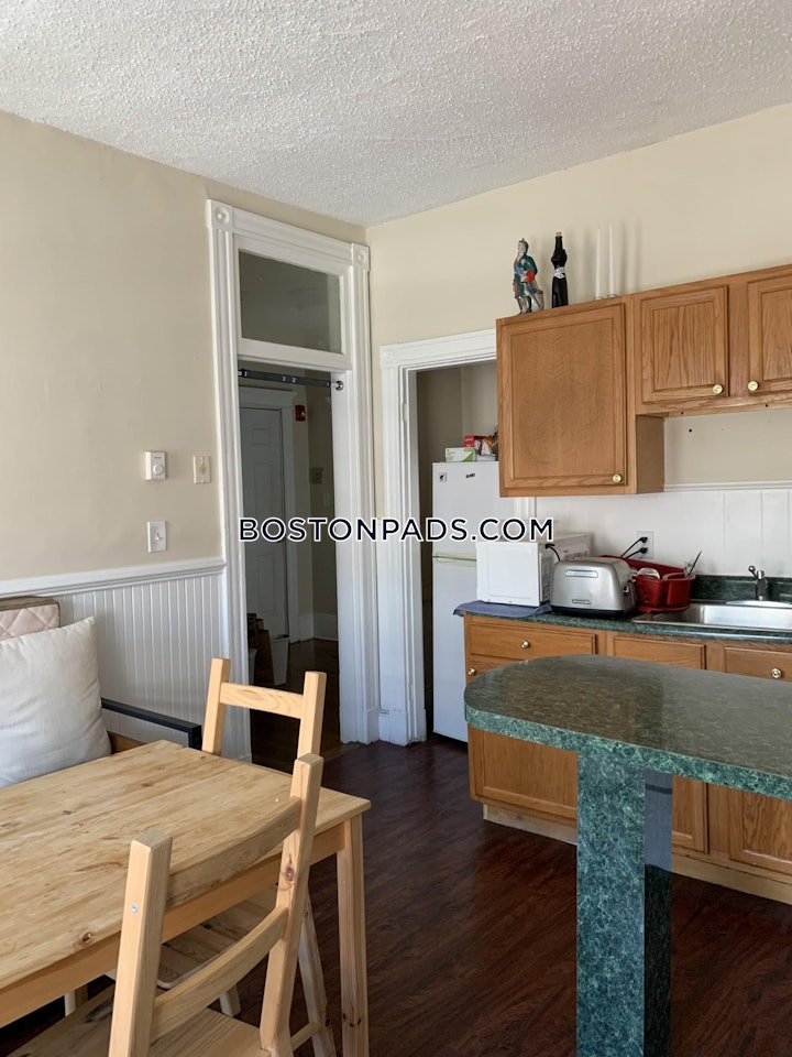 mission-hill-apartment-for-rent-2-bedrooms-1-bath-boston-2575-8006504 