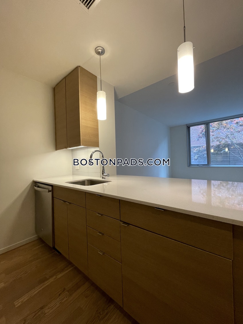 Boston - $3,640 /month