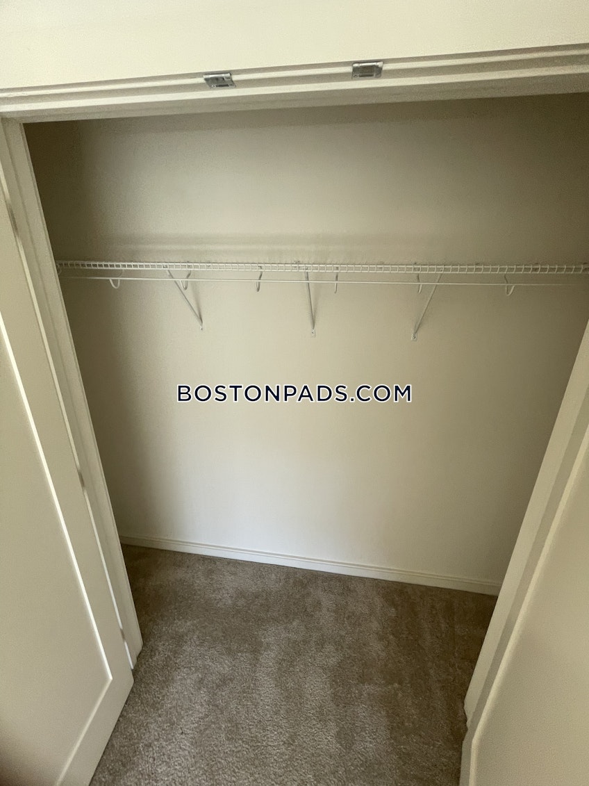 Boston - $3,780 /month