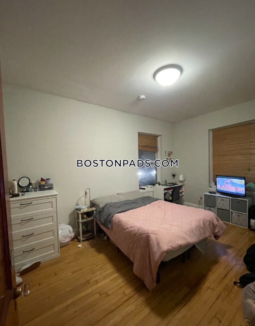 Boston - $3,900 /month