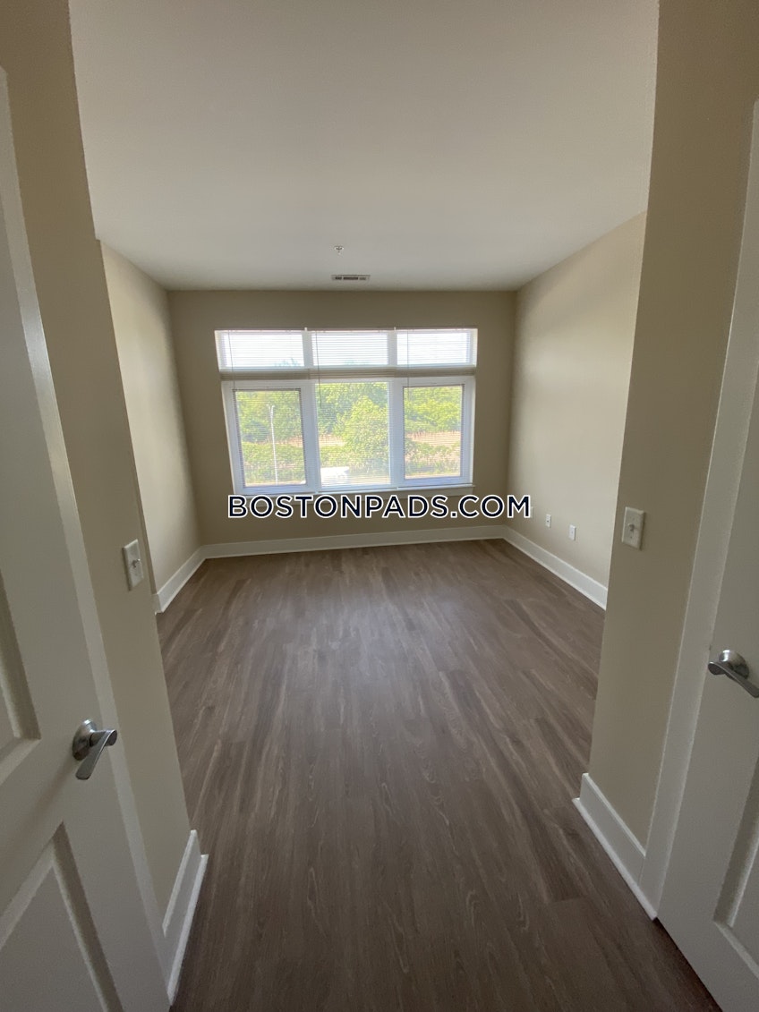 Cambridge - $2,705 /month