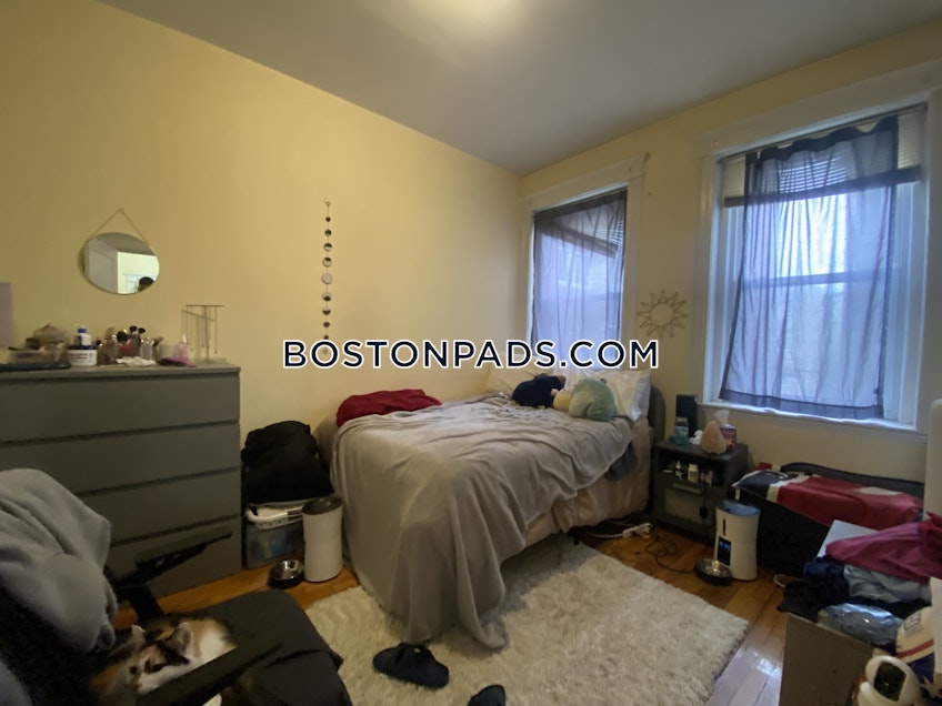 Boston - $2,500 /month