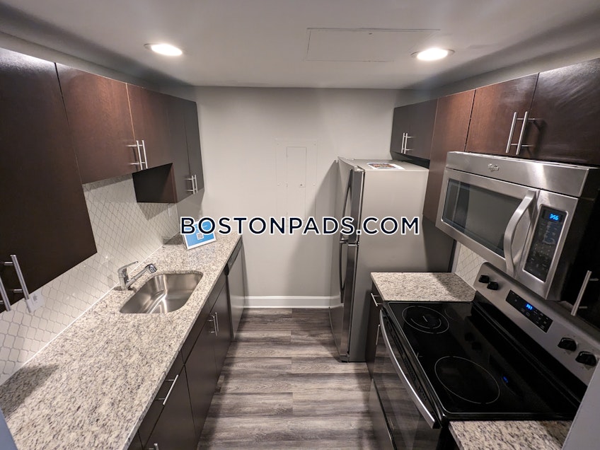 Boston - $5,870 /month