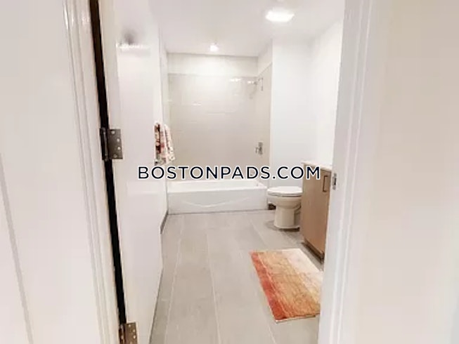 Boston - $4,800 /mo