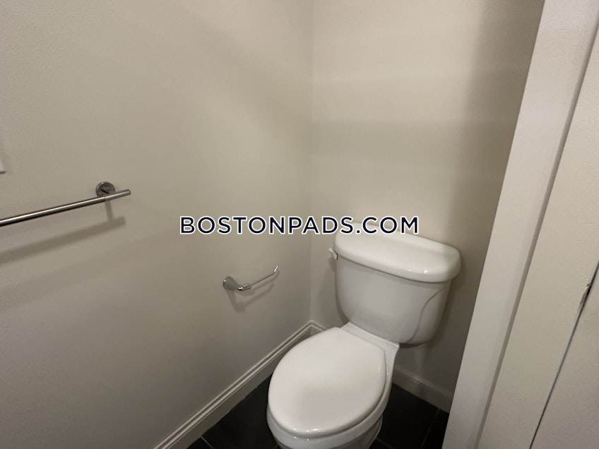 Boston - $4,710 /month