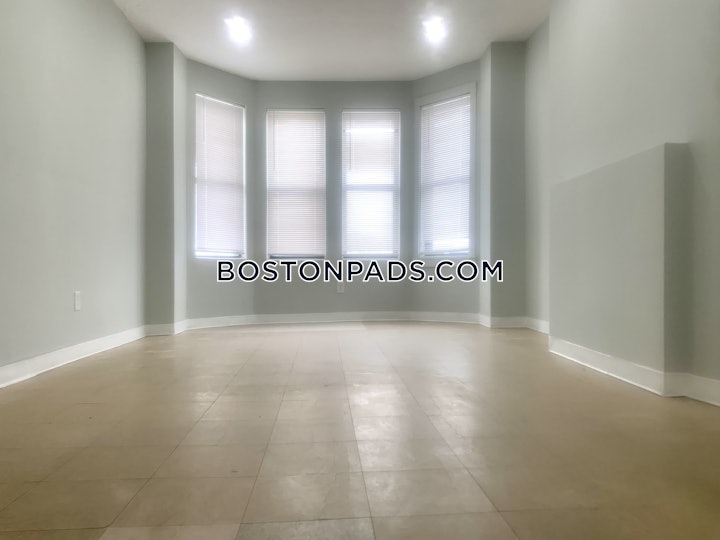 roxbury-apartment-for-rent-3-bedrooms-1-bath-boston-3300-4612945 
