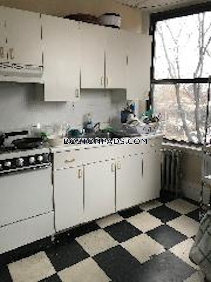 fenwaykenmore-apartment-for-rent-2-bedrooms-1-bath-boston-3465-4636675 