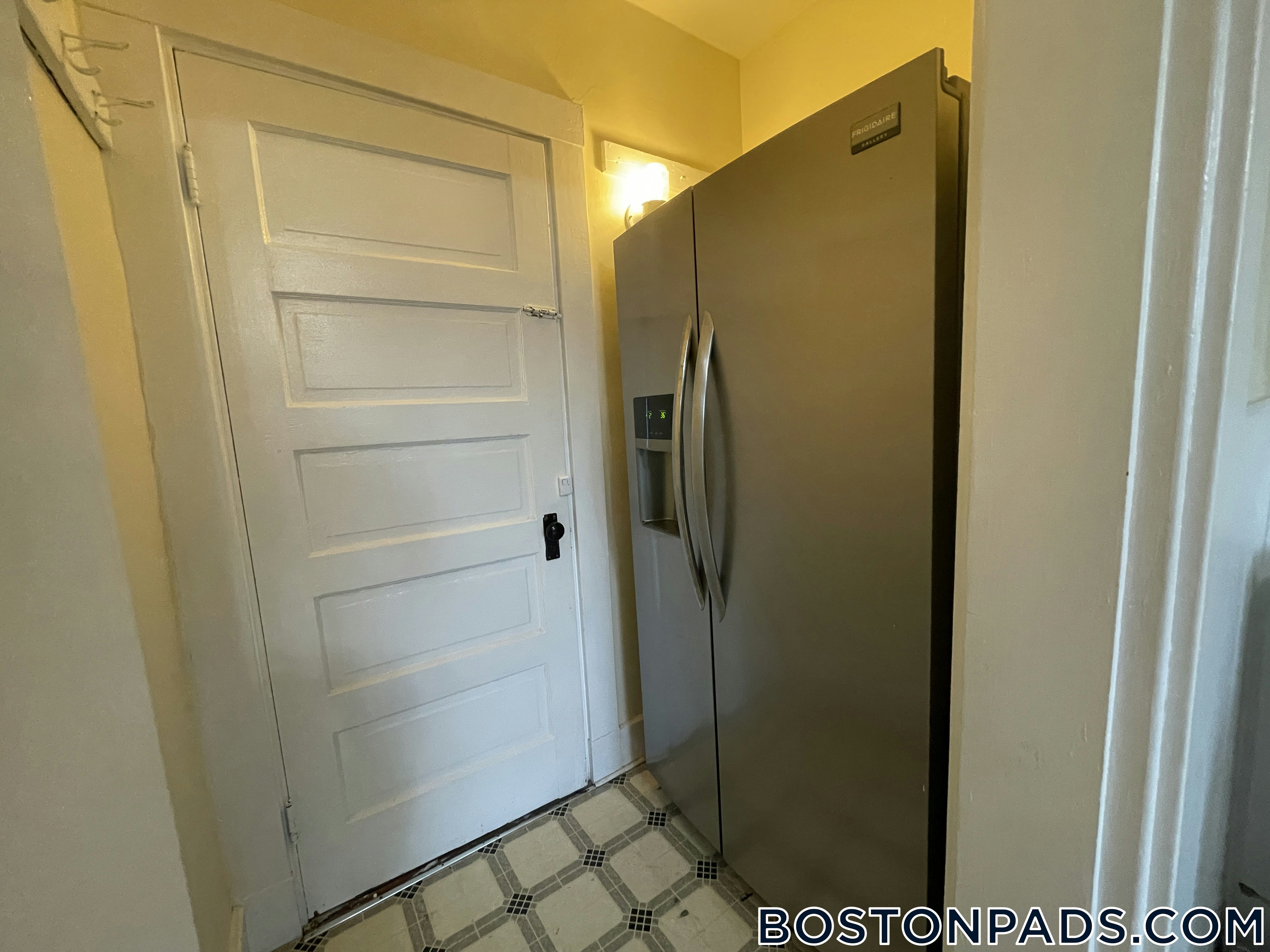 Cambridge - $3,800