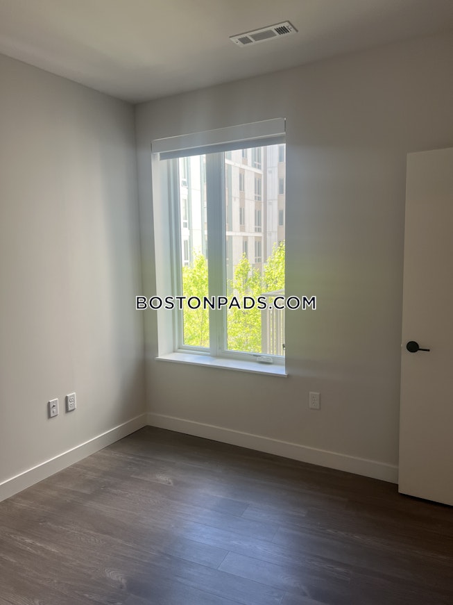 Cambridge - $4,425 /mo