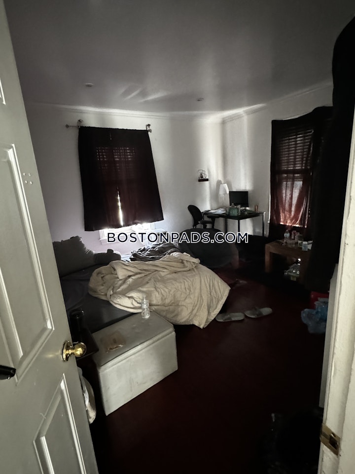Howes St. Boston picture 20