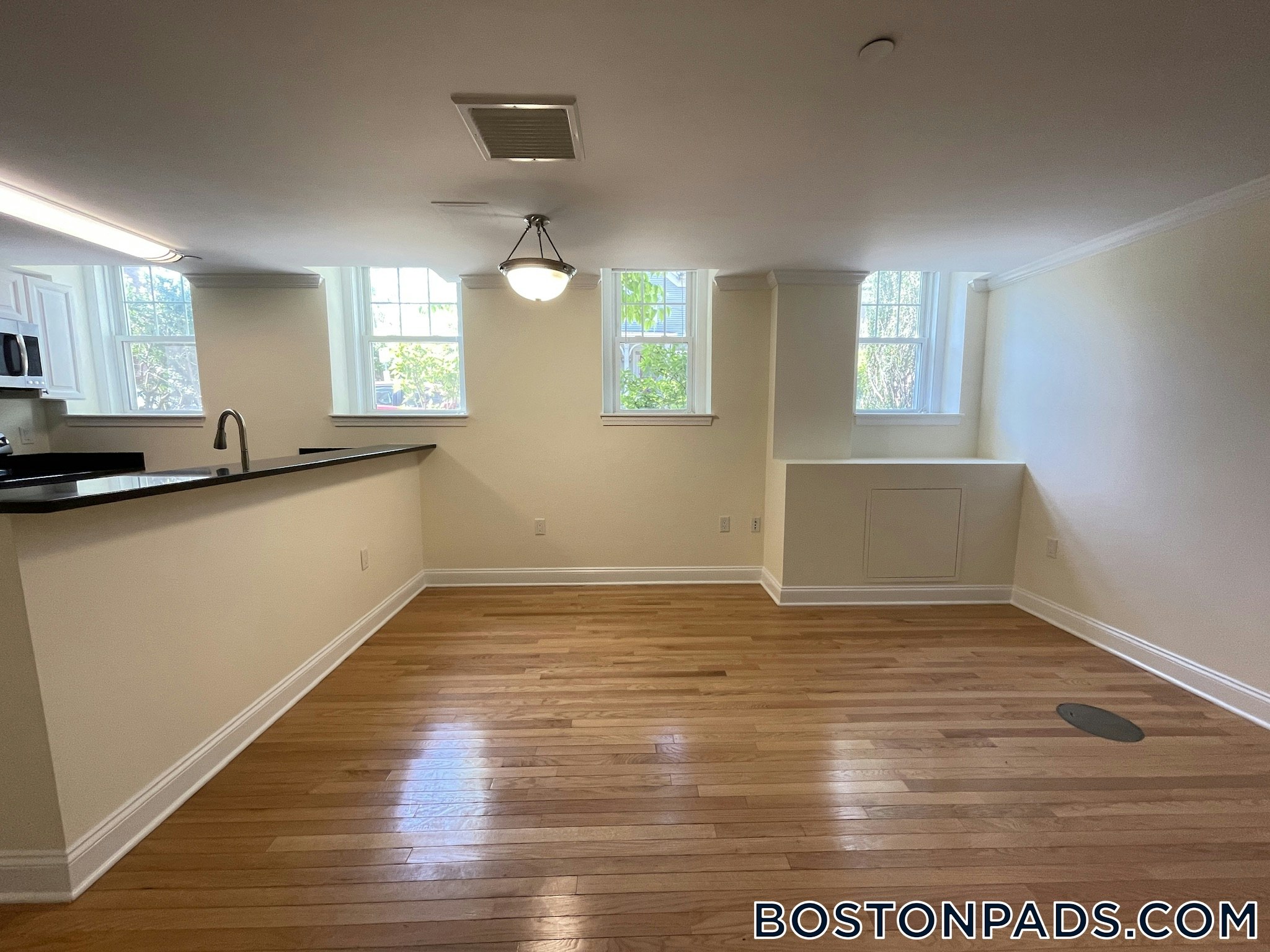 Cambridge - $2,775