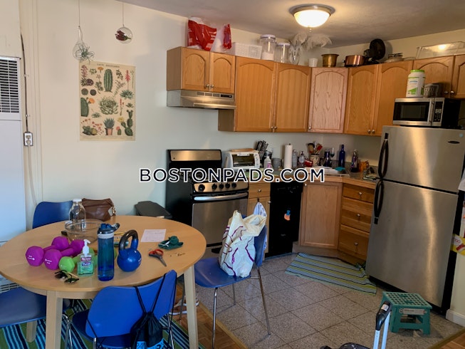 Boston - $3,250 /mo