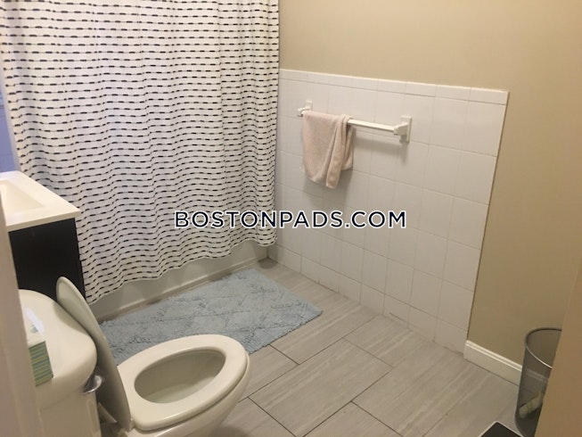 Boston - $3,000 /mo