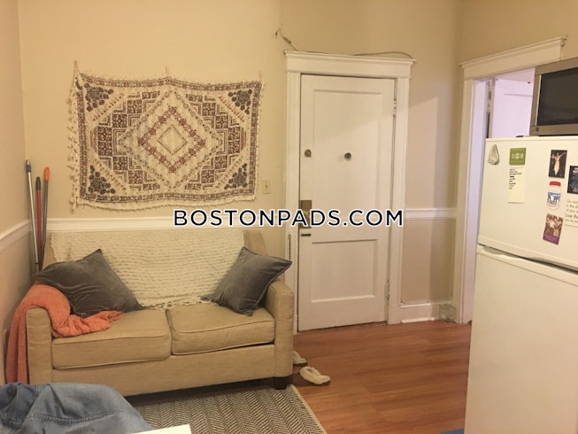 Boston - $3,000 /mo