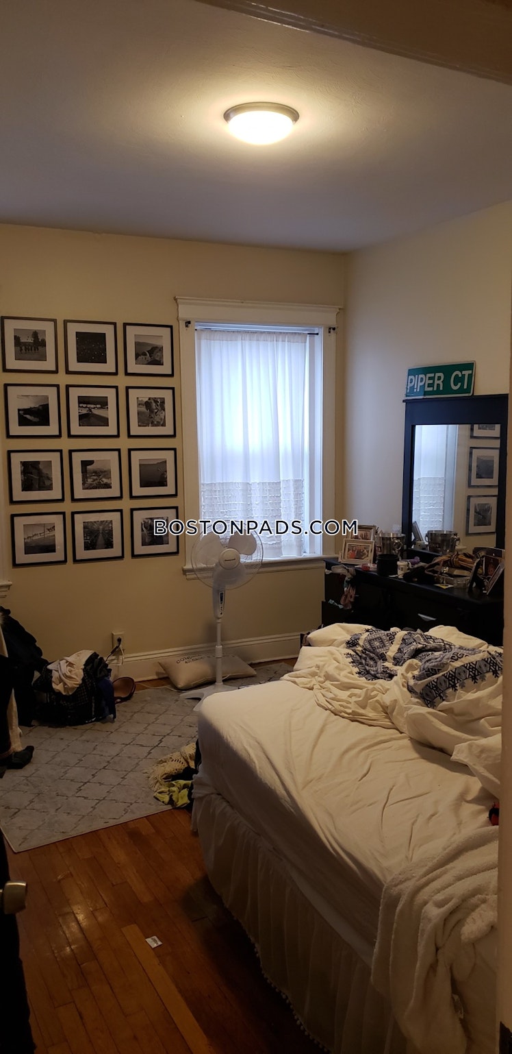 Commonwealth Ave., Boston