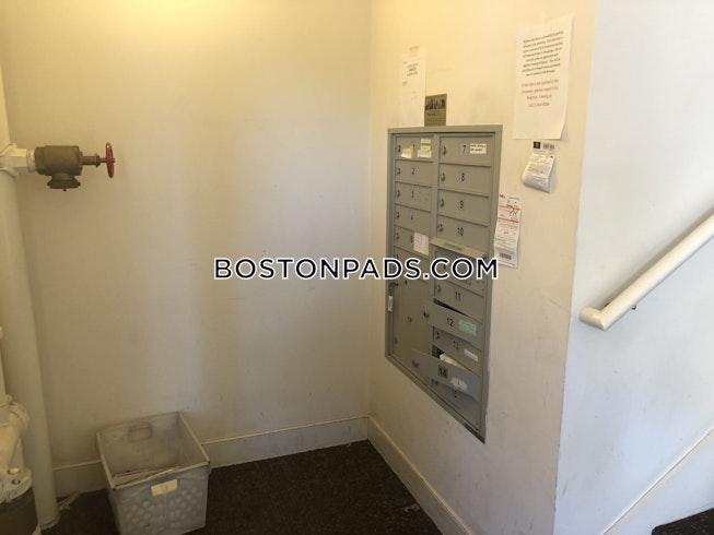 Boston - $3,500 /mo